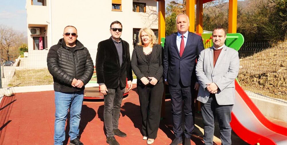 Dječije igralište u Gornjem Grblju mjesto radosti i zabave za sve više mališana na tom području