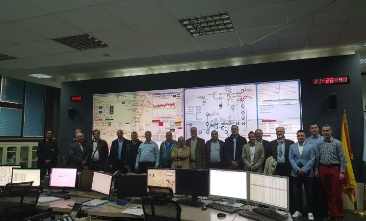 068055ed933d2e69cfeb9ff2d23bac50 XL