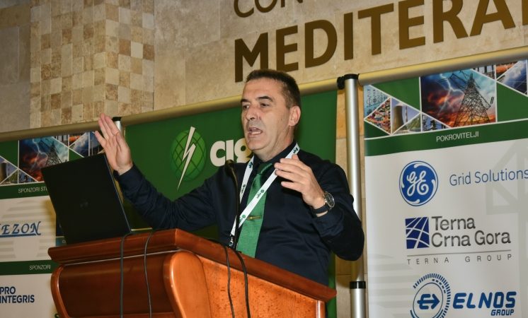 0ca34323b100a0e16065d211a598d1fe XL