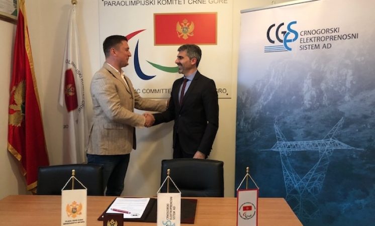 6af8f580e799444e5a52119018e87a65 XL