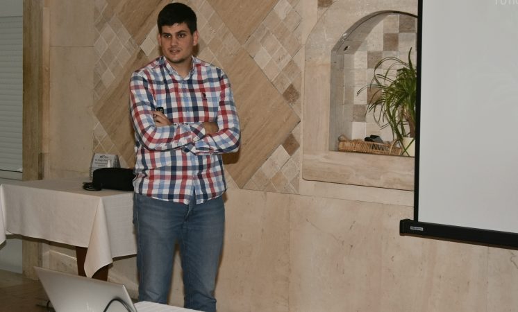 787fe504fcc37d9fd342c3584614fb9d XL