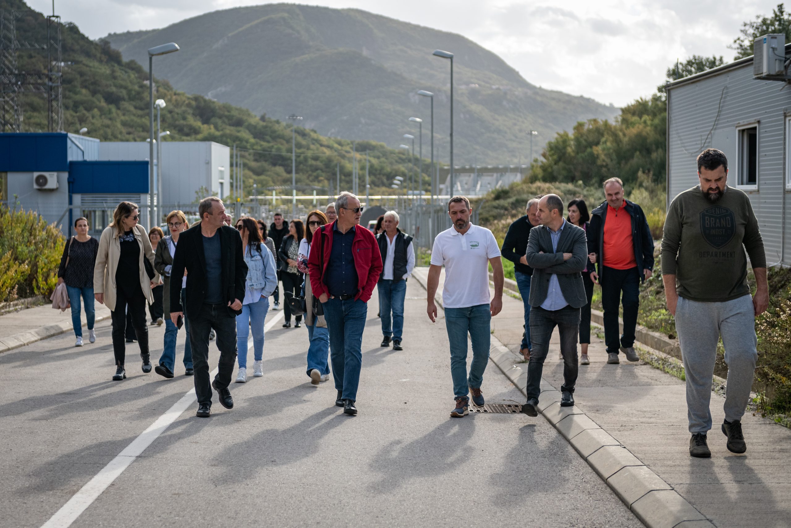 Eksperti iz oblasti  maslinarstva posjetili maslinjak u Lastvi