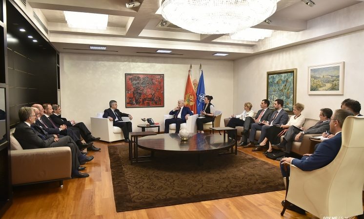 cd04214d115e7a754daa198b57282145 XL